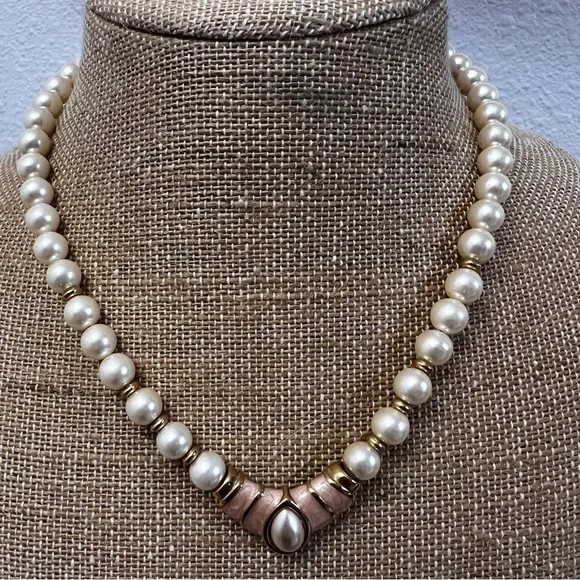 Napier Gold and Cream Necklace with Faux Pearl Highlights - Picture 1 of 5